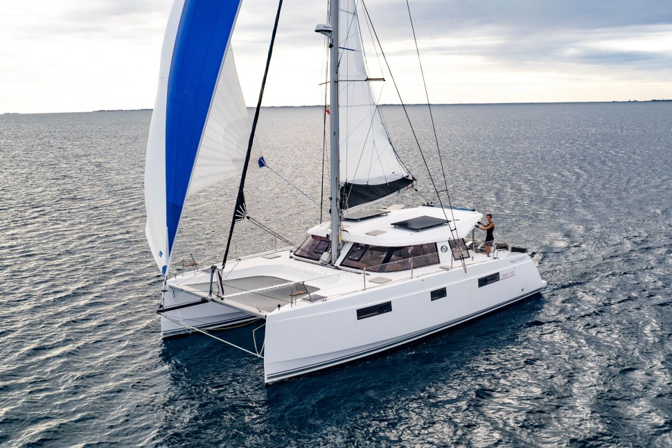 NAUTITECH OPEN 40 OWNER 4 CABINS 35