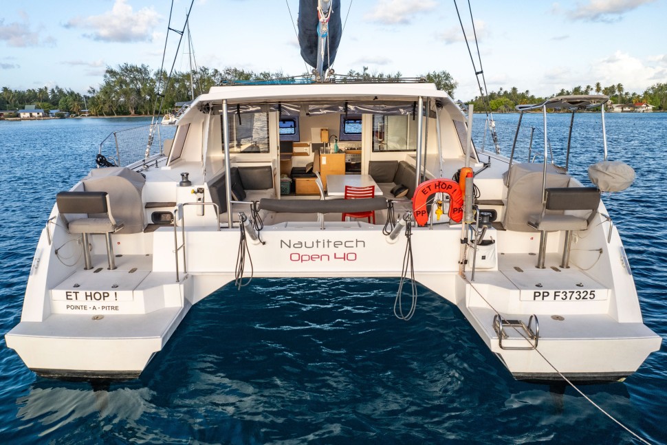 NAUTITECH OPEN 40 OWNER 4 CABINS 40