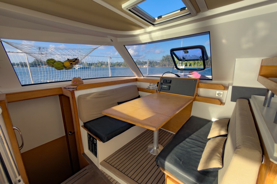 NAUTITECH OPEN 40 OWNER 4 CABINS 44