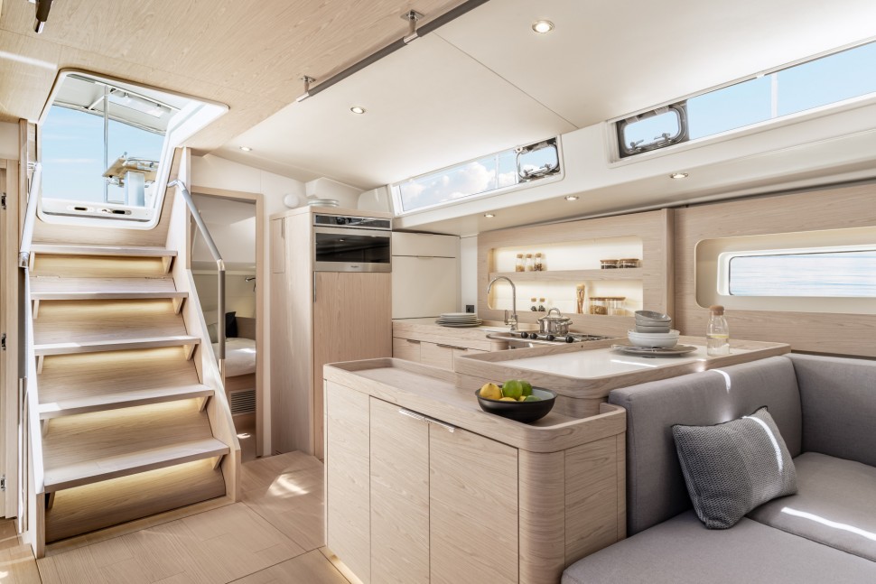 Oceanis Yacht 54 interior 5