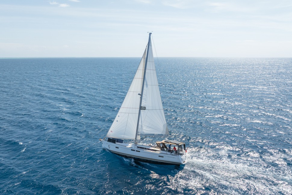 jeanneau sun odyssey 469 01 sailing upwind4