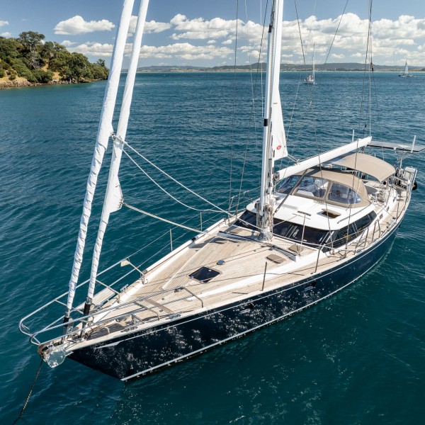 Discovery 55 - For Sale with 36° Brokers » 36 Degrees Brokerage