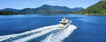 wake of a boat - rules of the road 