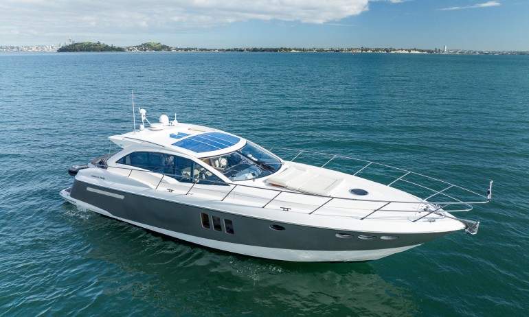 Absolute 52 Exterior 8