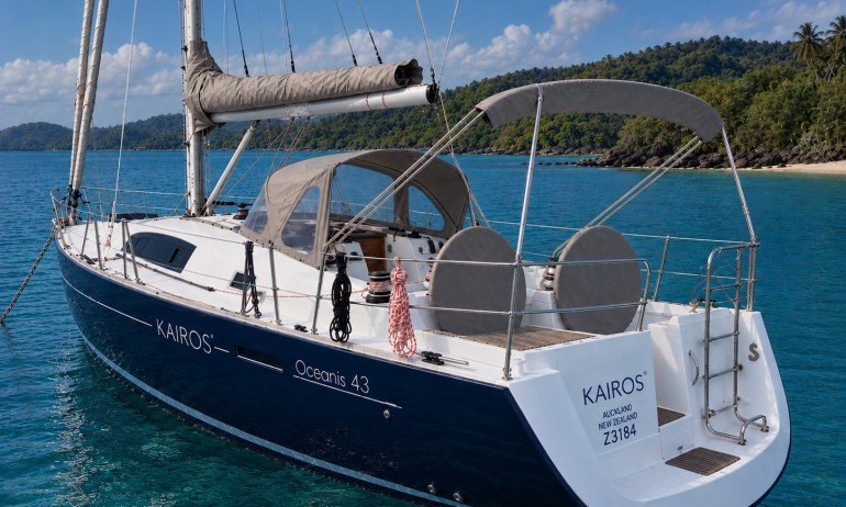 Beneteau Oceanis 43 Kairos port side water AI pic