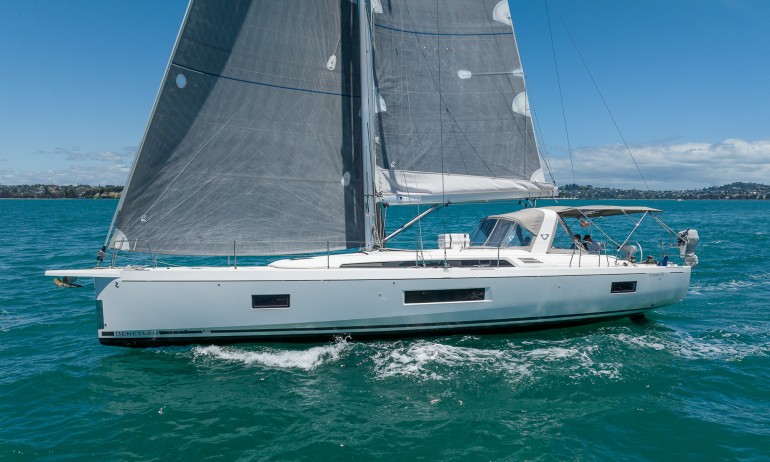 Beneteau Oceanis 52.1 1 exterior