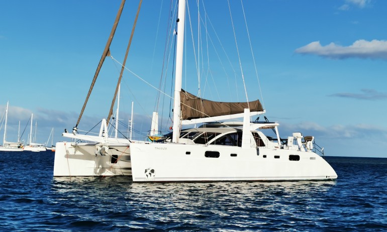 CATANA 582 43