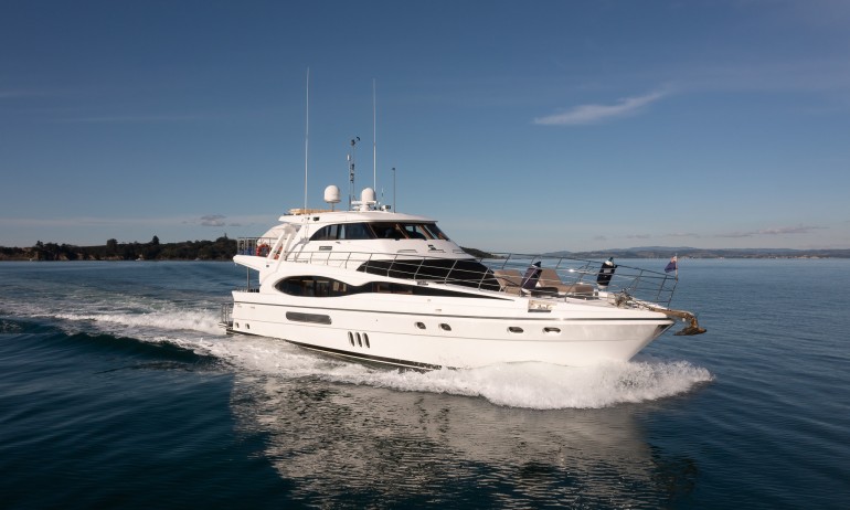 Dyna Laguna 77 Tawaki 1 exterior starboard