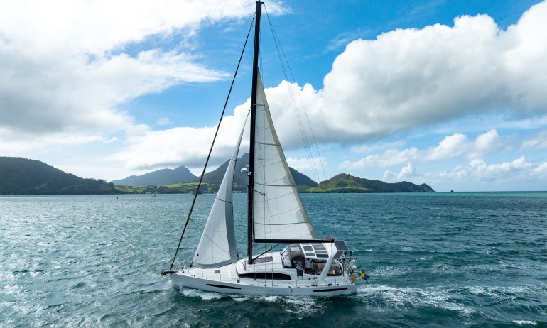Feeling 52 For Sale with 36 Degrees Brokers Marsden Cove