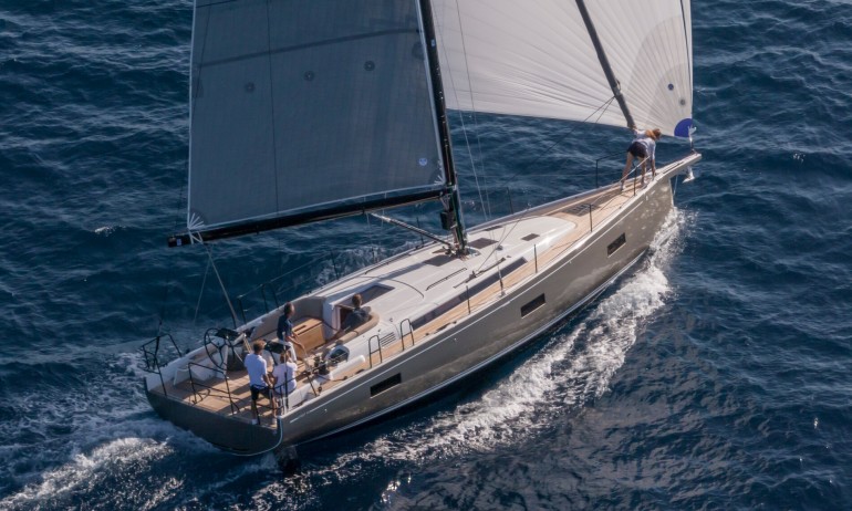 Beneteau First 44