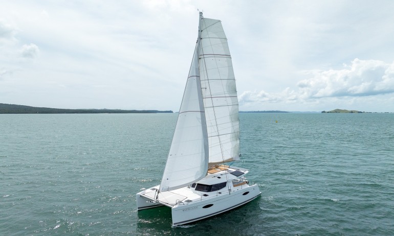 Helia 44 White Cloud 22