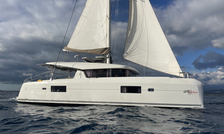 Lagoon 42 101