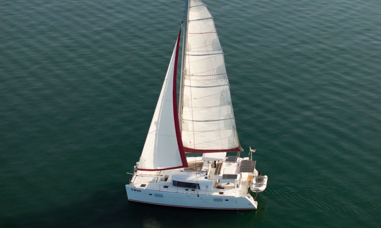 Lagoon 450 For Sale with 36 degrees broker
