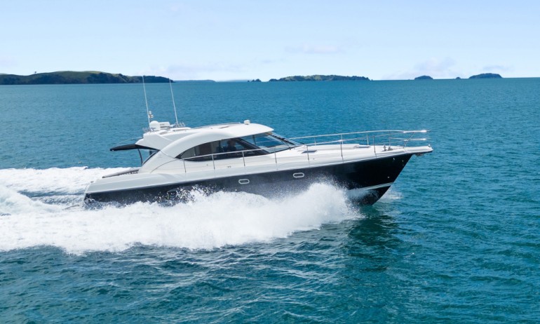 Riviera 4700 2 Exterior Starboard3