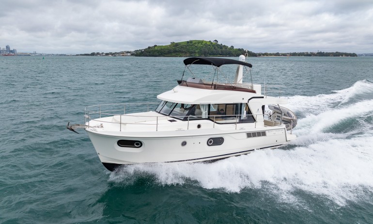 Swift Trawler 41 Fly Eclipse 1 exterior