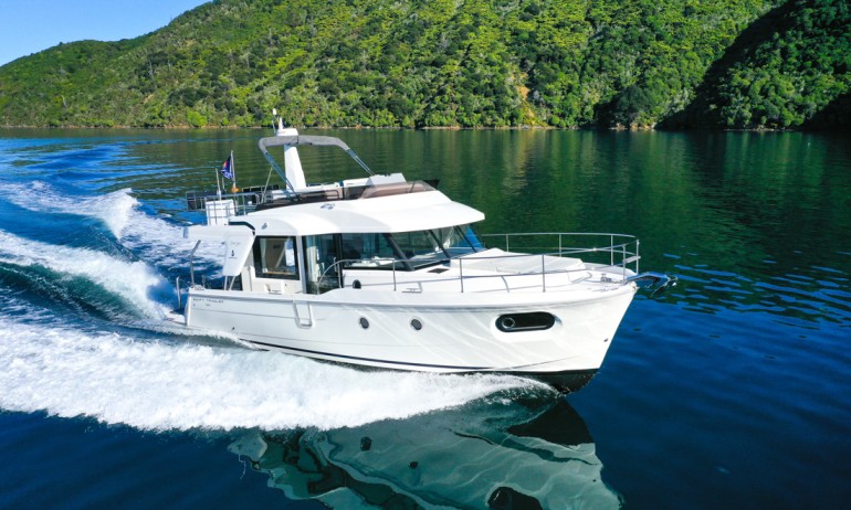 Swift Trawler 41 For Sale with 36 Degrees Brokers Picton