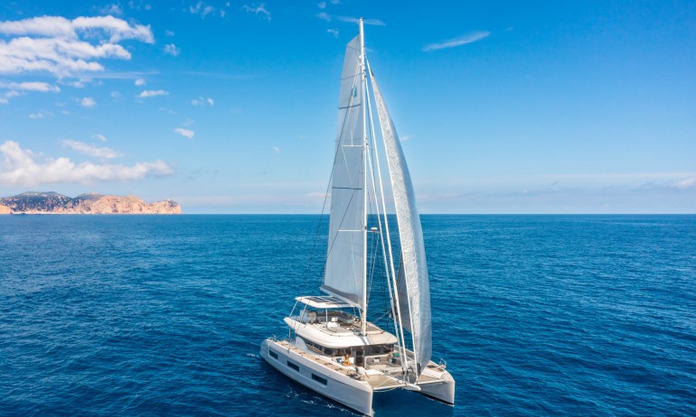 Lagoon 60