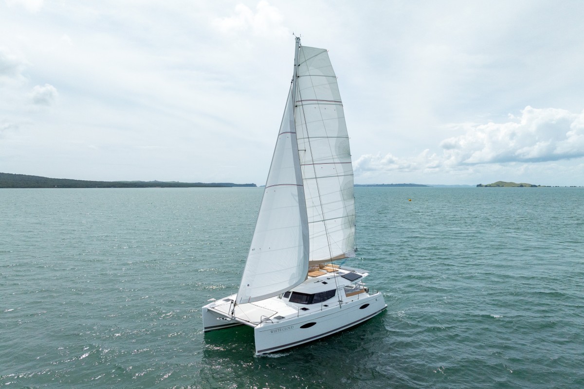 Helia 44 White Cloud 22