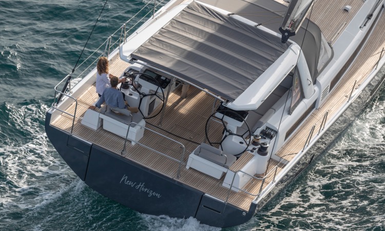 28. OceanisYacht60 Exterior