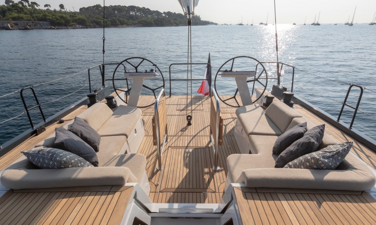 Beneteau First Yacht 53 cockpit