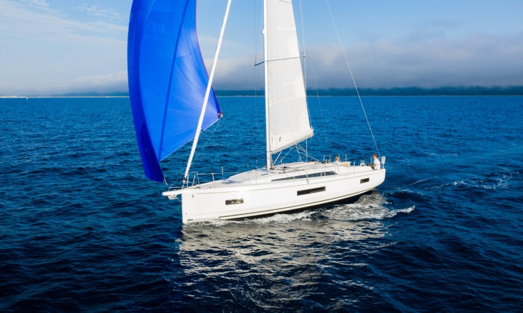 Beneteau Oceanis 41.1 navigation 5