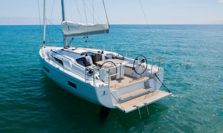 Beneteau Oceanis 42.1 anchor 1