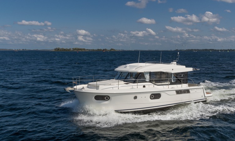 Beneteau Swift Trawler 41 Sedan 11