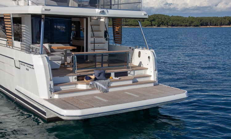 Grand Trawler 62 exterior 7