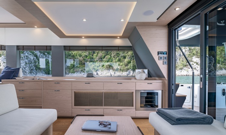 Grand Trawler 63 22