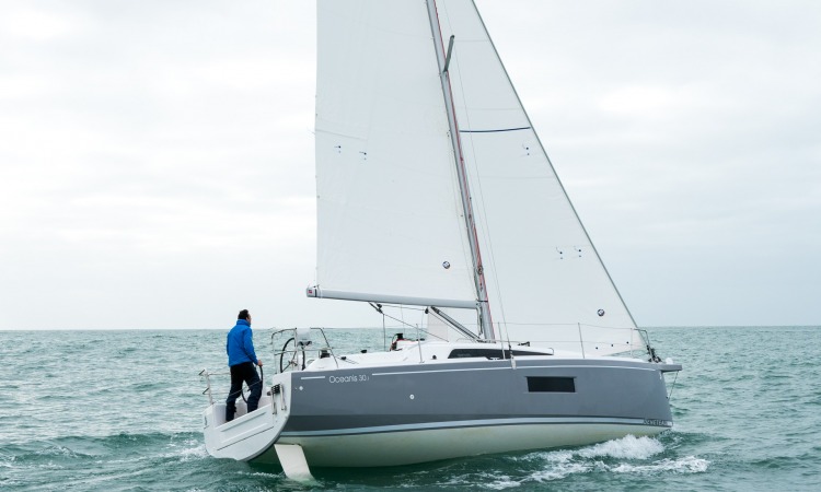 Oceanis 31.1 Beneteau navigation 5