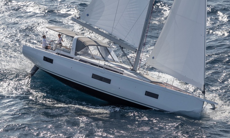 Oceanis Yacht 54 navigation 12