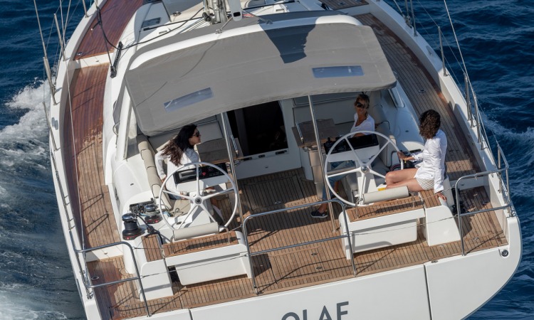 Oceanis Yacht 54 navigation 13