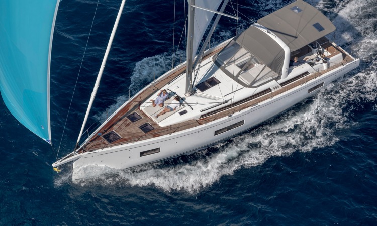 Oceanis Yacht 54 navigation 22