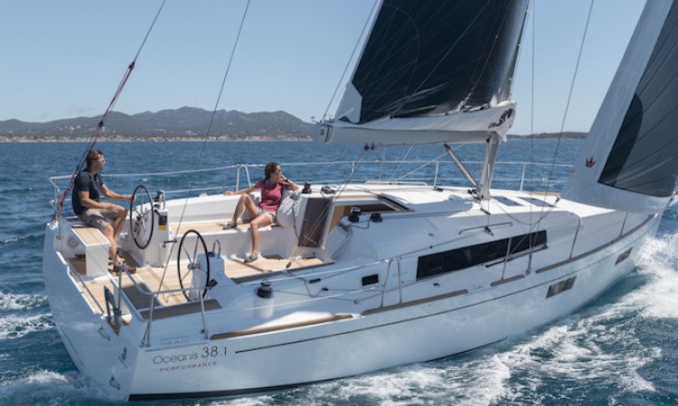 Oceanis38 1 2017 0741.JPG 1832px