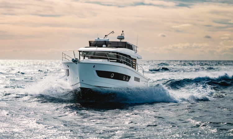 SWIFT TRAWLER 37FLY EXT 3