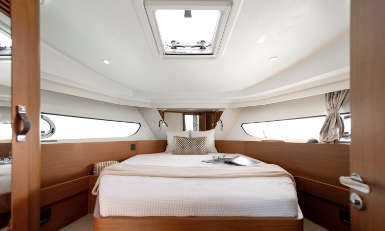Swift Trawler 37 Fly Interior 13