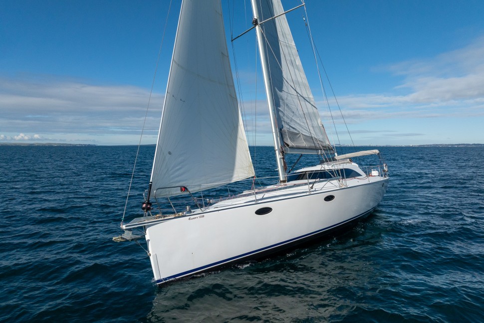 03 elliott tourer 1350 favourite bow view sailing