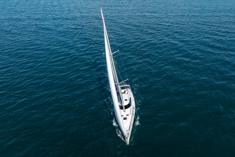 05 elliott tourer 1350 favourite aerial bow sailing