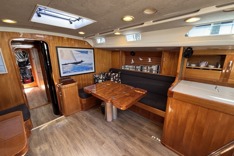 12 Clarke 72 Vodou Ho Saloon 1