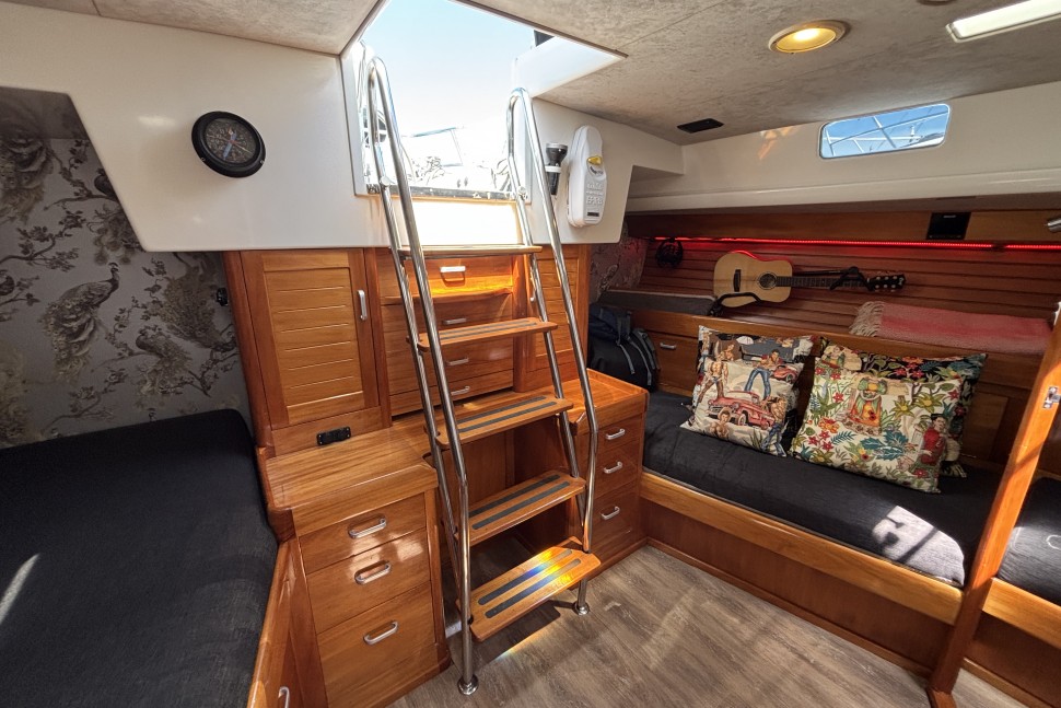 13 Clarke 72 Vodou Ho Crew Quarters 3