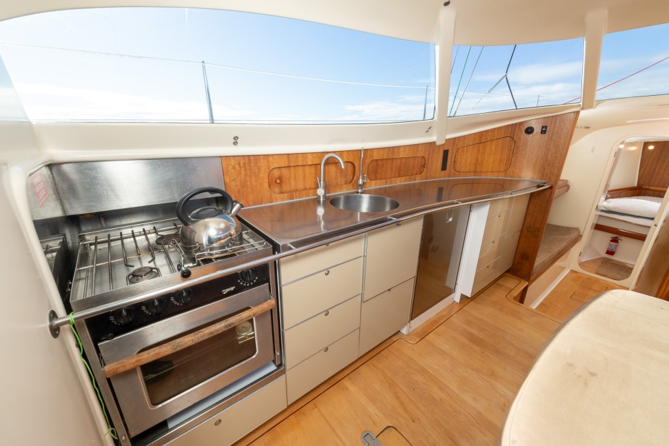 14 elliott tourer 1350 favourite galley stove counter