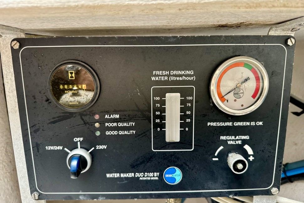 15 Privilege495 Watermaker