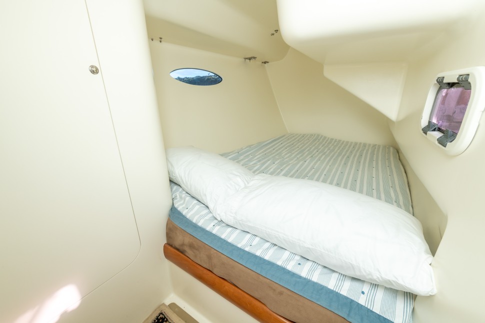 15 elliott tourer 1350 favourite forward cabin bed
