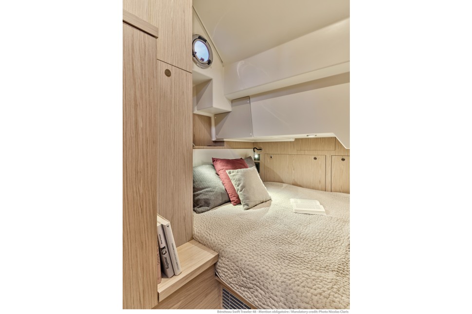 19 beneteau swift trawler 48 guest cabin bed