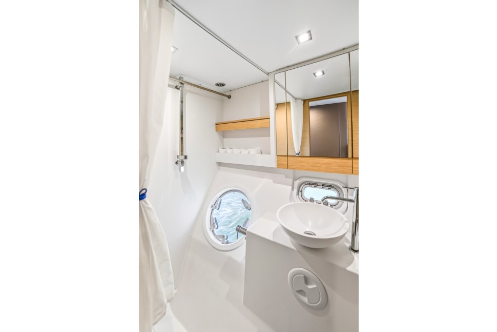 19 outremer 45 catamaran second heads porthole vanity