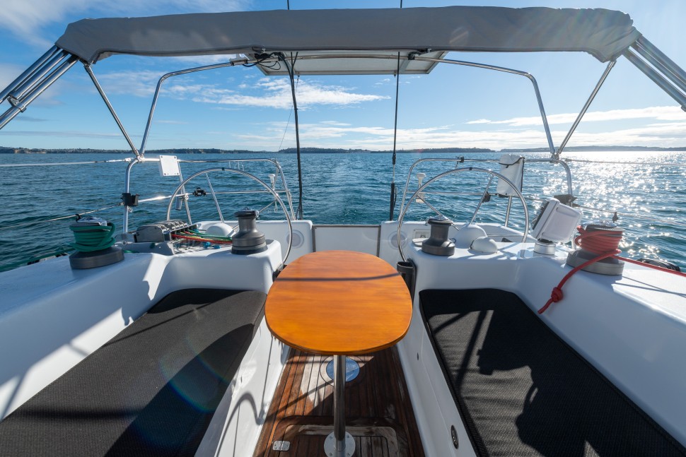 20 elliott tourer 1350 favourite twin helm stations