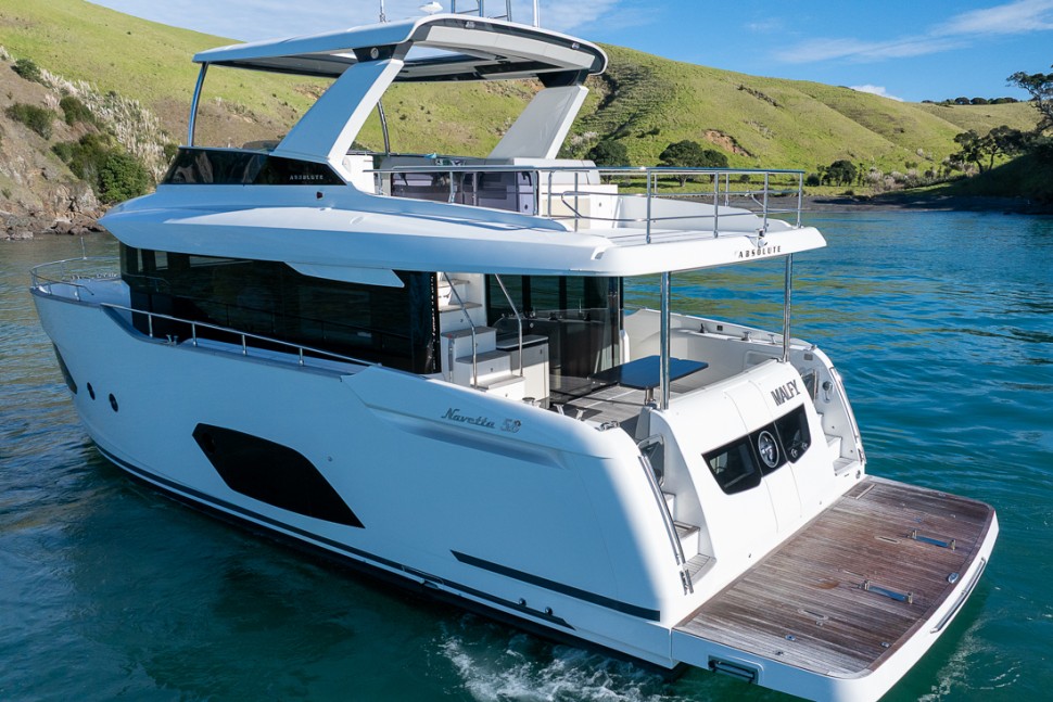 4. EXT Still Absolute Navetta 58 42