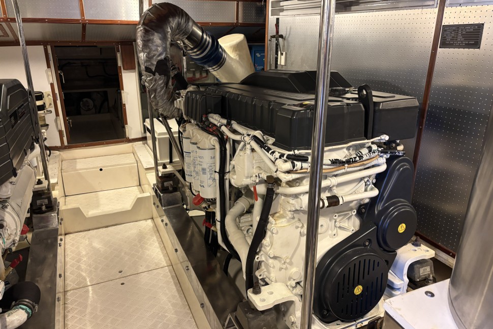 6 Activa 5800 Freedom Engine Room