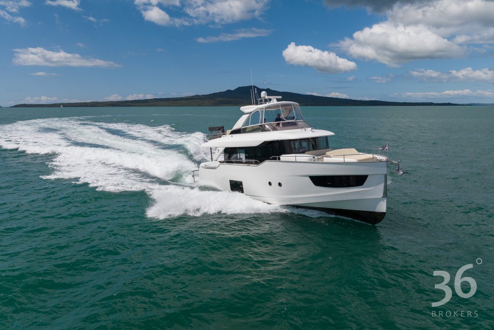 Absolute Navetta 58 5