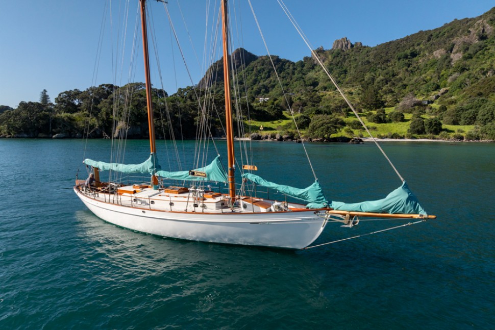 Alden Schooner 42